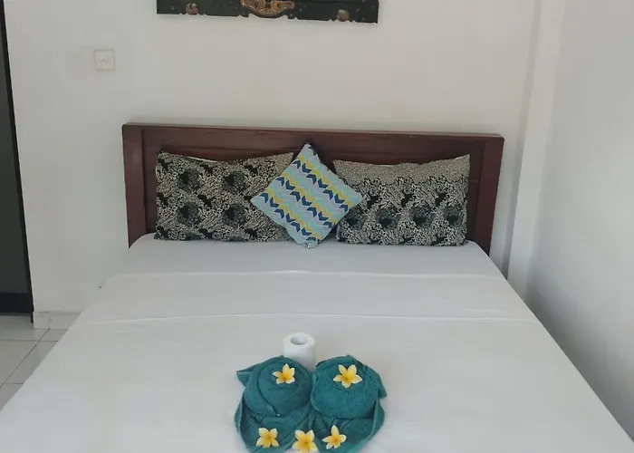 Santa Fe & Warong Bed & Breakfast Amed